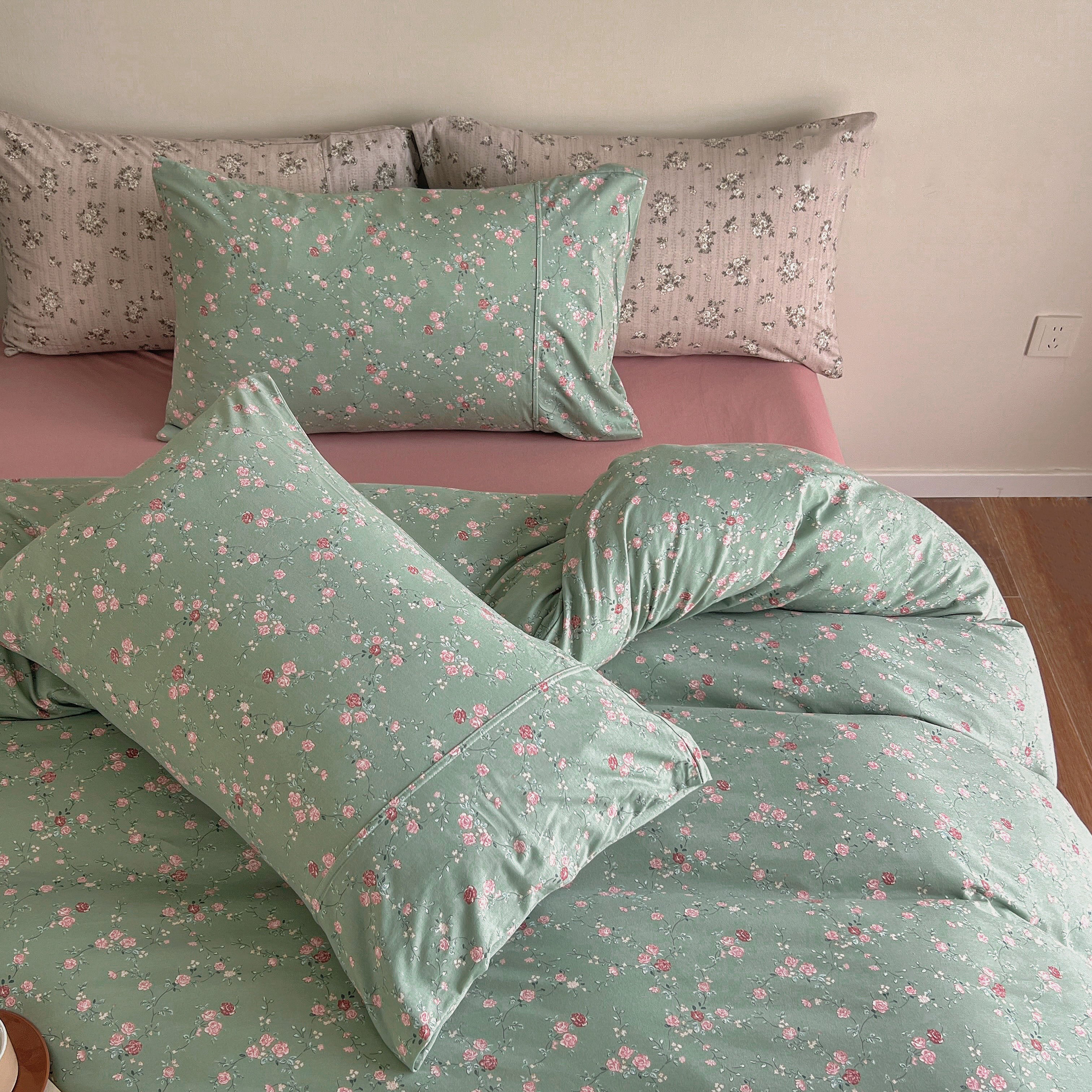 Green Rose Floral Cotton Jersey Duvet Cover original reference image 1