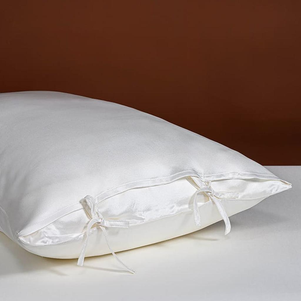 22 Momme Silk Pillowcase with Bow Ties - White