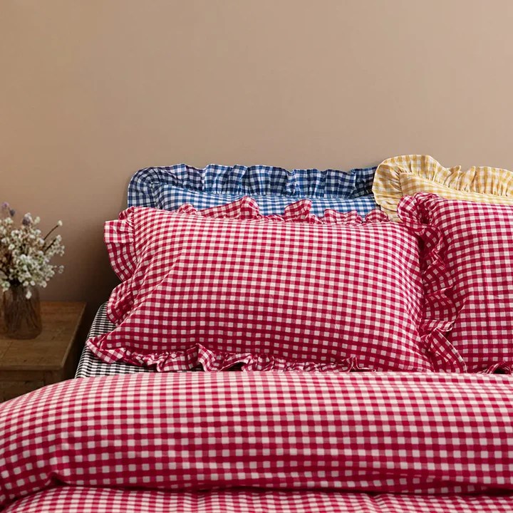 Rustic Gingham Duvet Cover with Ruffle - Red