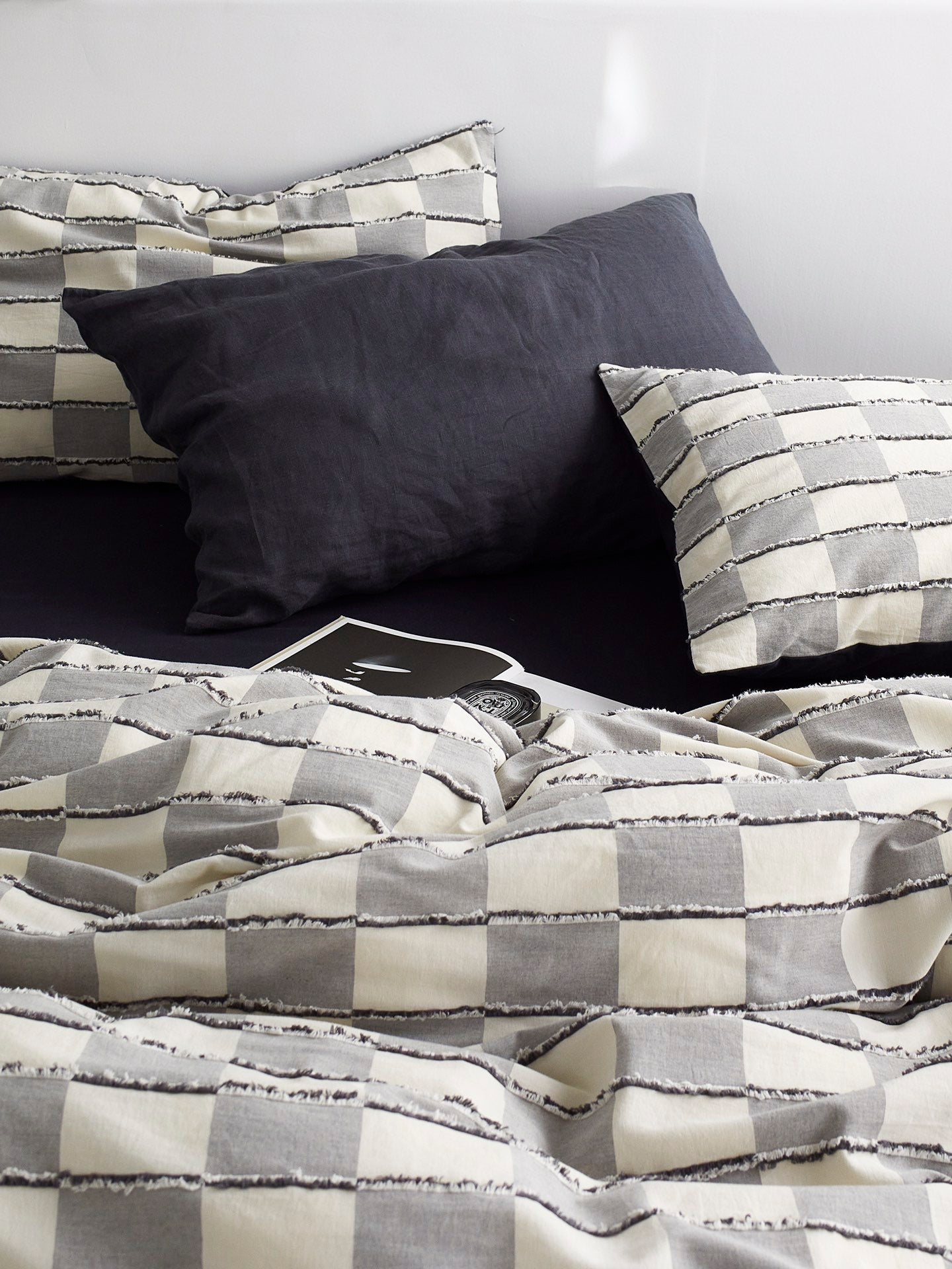 Ashwood Fringe Check Clipped Jacquard Cotton Bedding Set original reference image 9