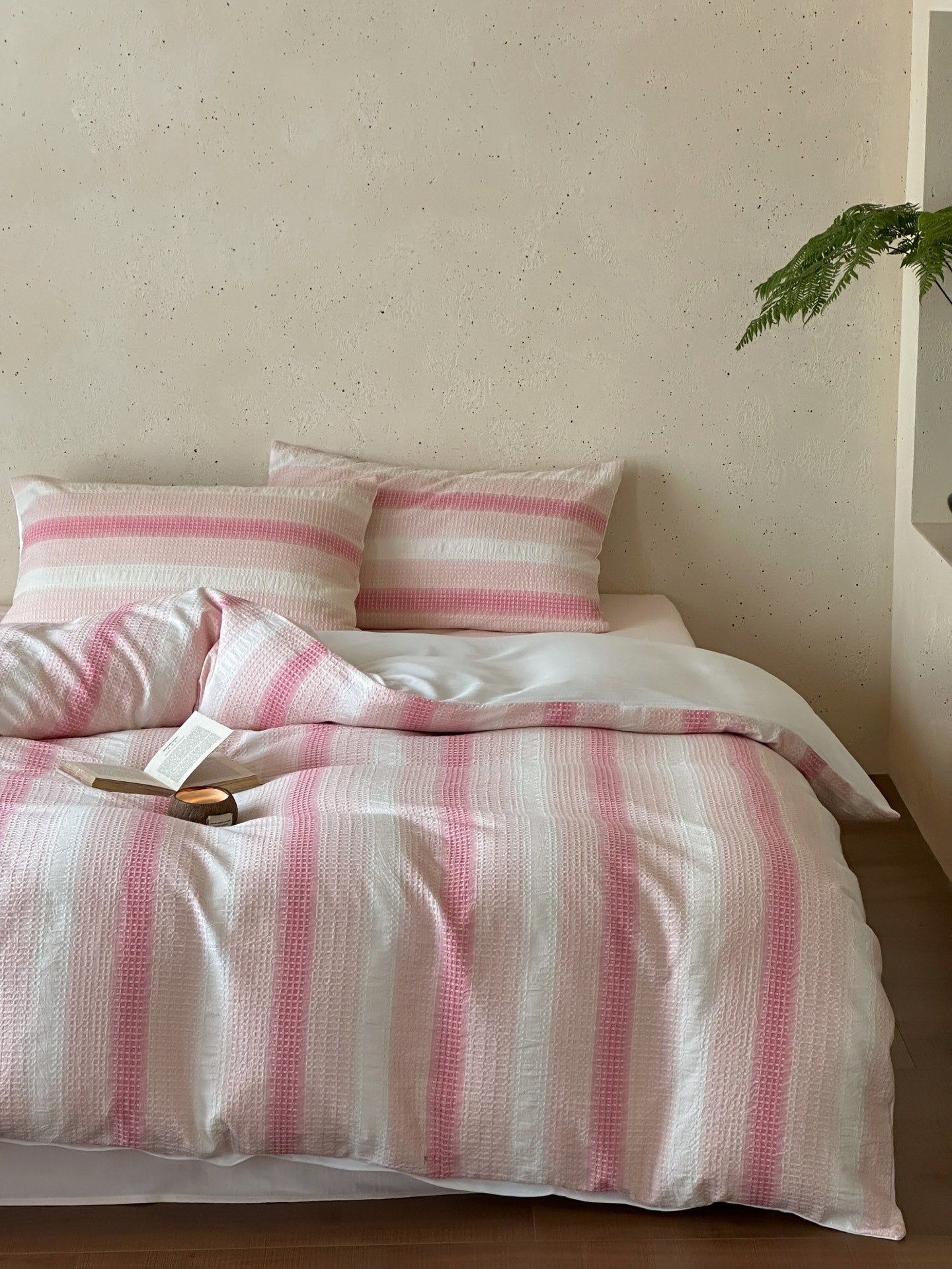 Blush Breeze Jacquard Cotton Bedding Set original reference image 1