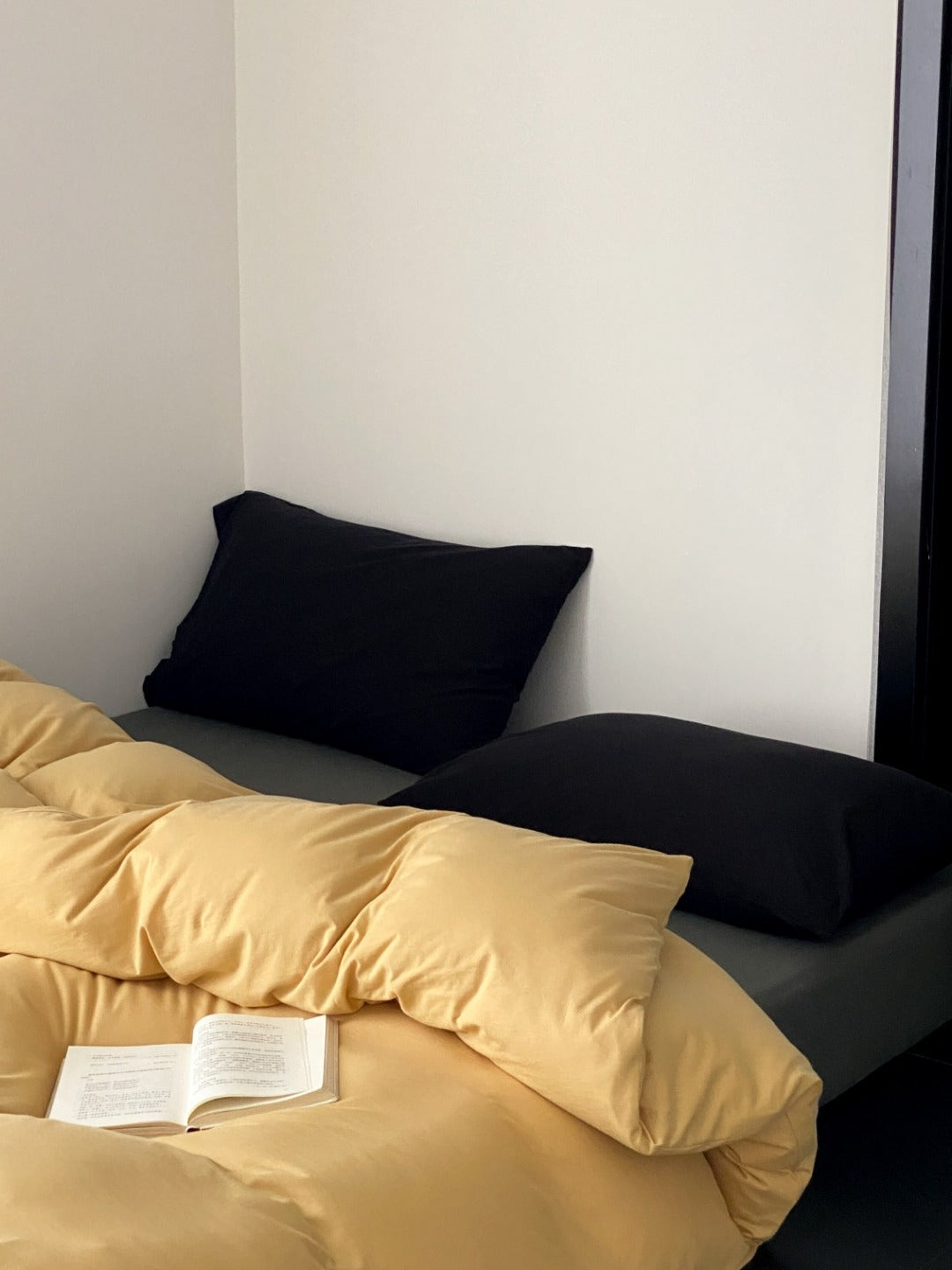 Everyday Contrast Cotton Jersey Bedding Set original reference image 10