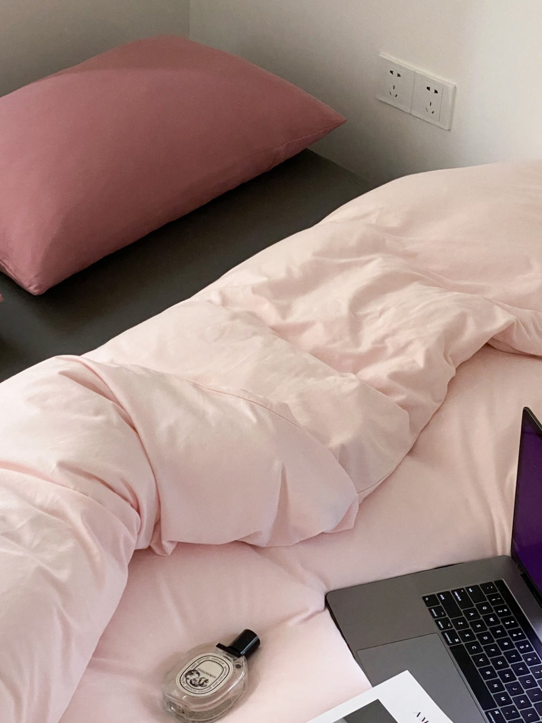 Everyday Contrast Cotton Jersey Bedding Set original reference image 21