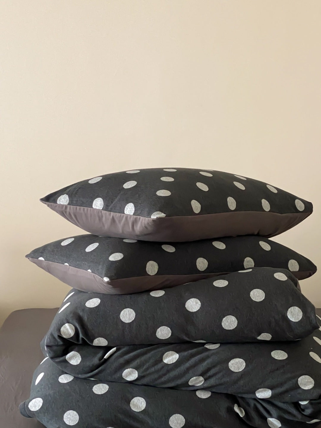 Everyday Dot Cotton Jersey Bedding Set original reference image 8