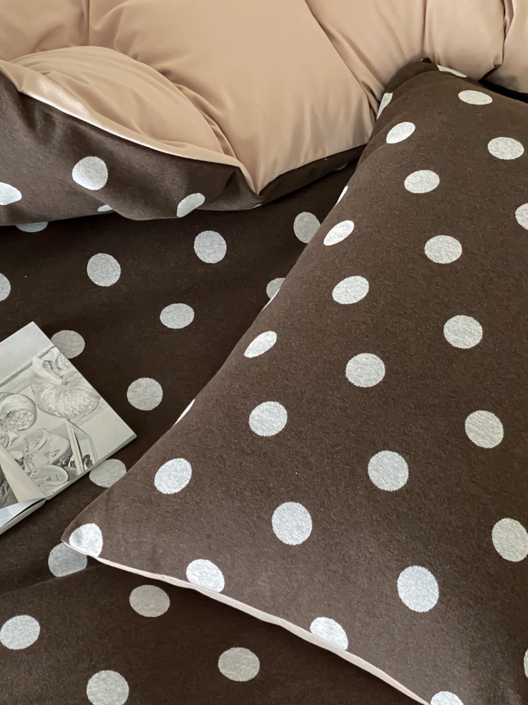 Everyday Dot Cotton Jersey Bedding Set original reference image 13