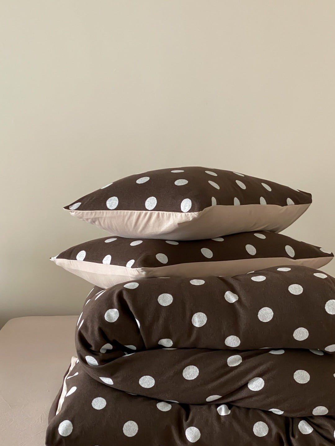 Everyday Dot Cotton Jersey Bedding Set original reference image 16