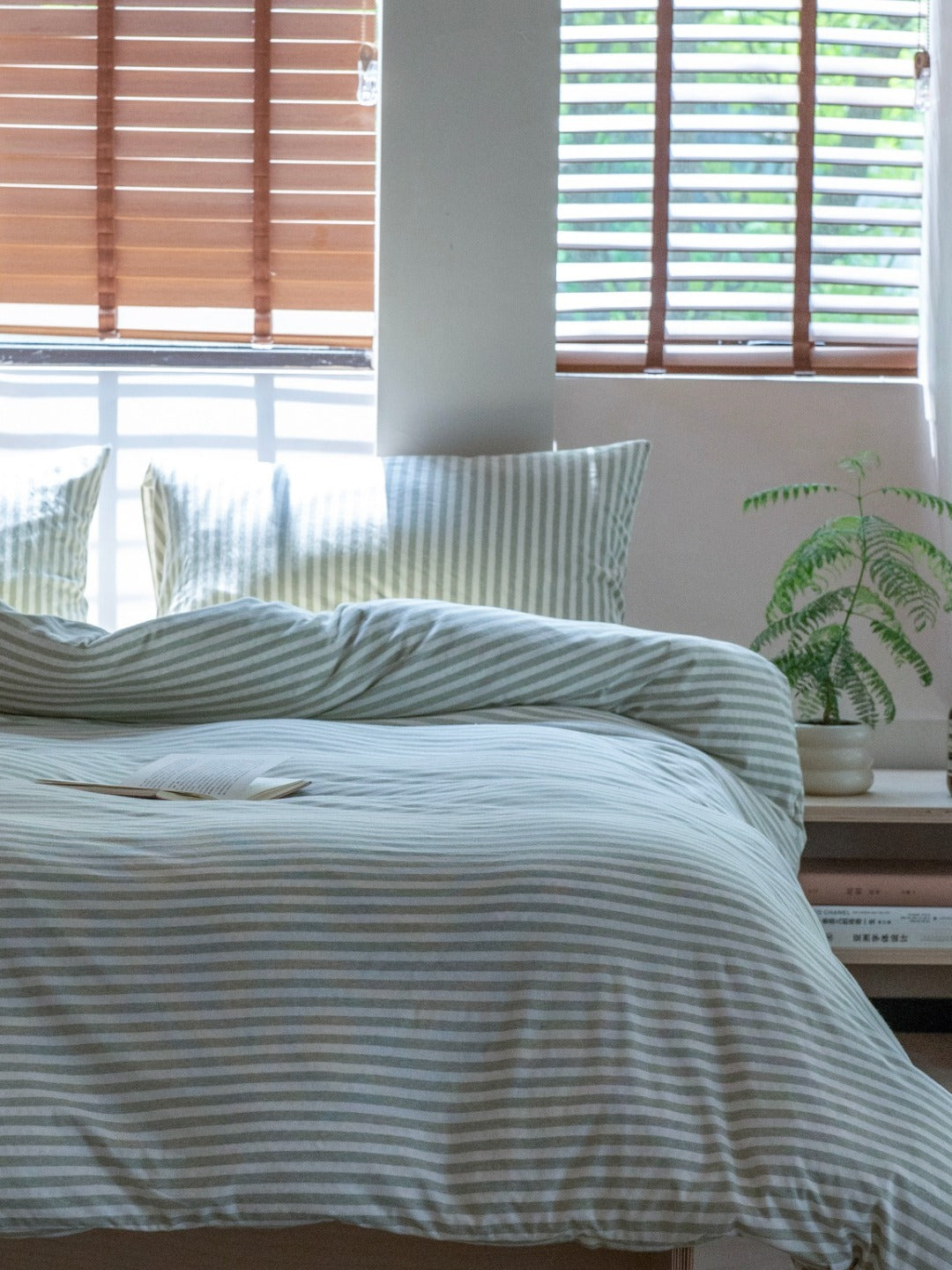 Everyday Stripe Cotton Jersey Bedding Set original reference image 1