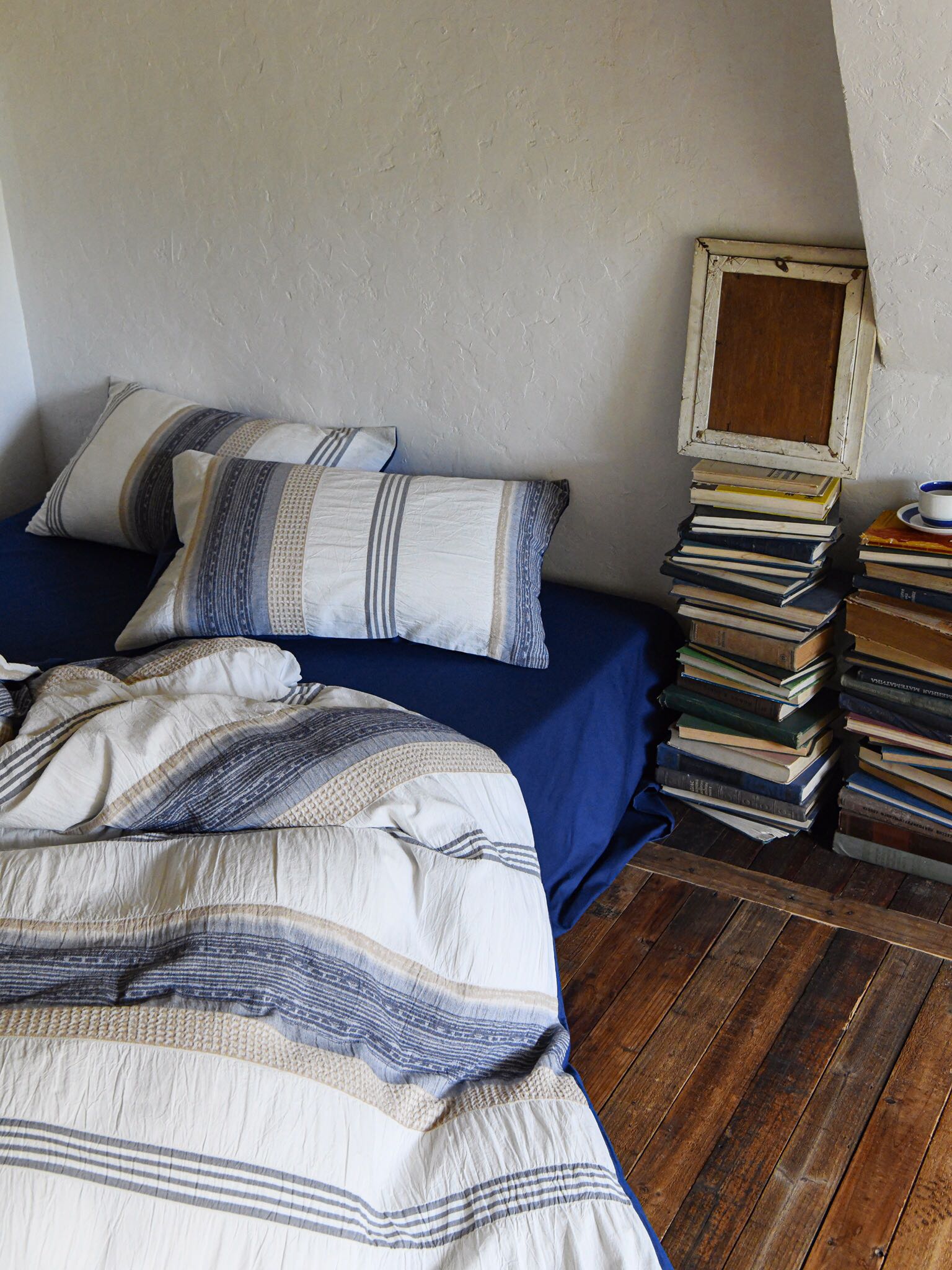 Indigo Heritage Stripe Jacquard Cotton Bedding Set original reference image 2