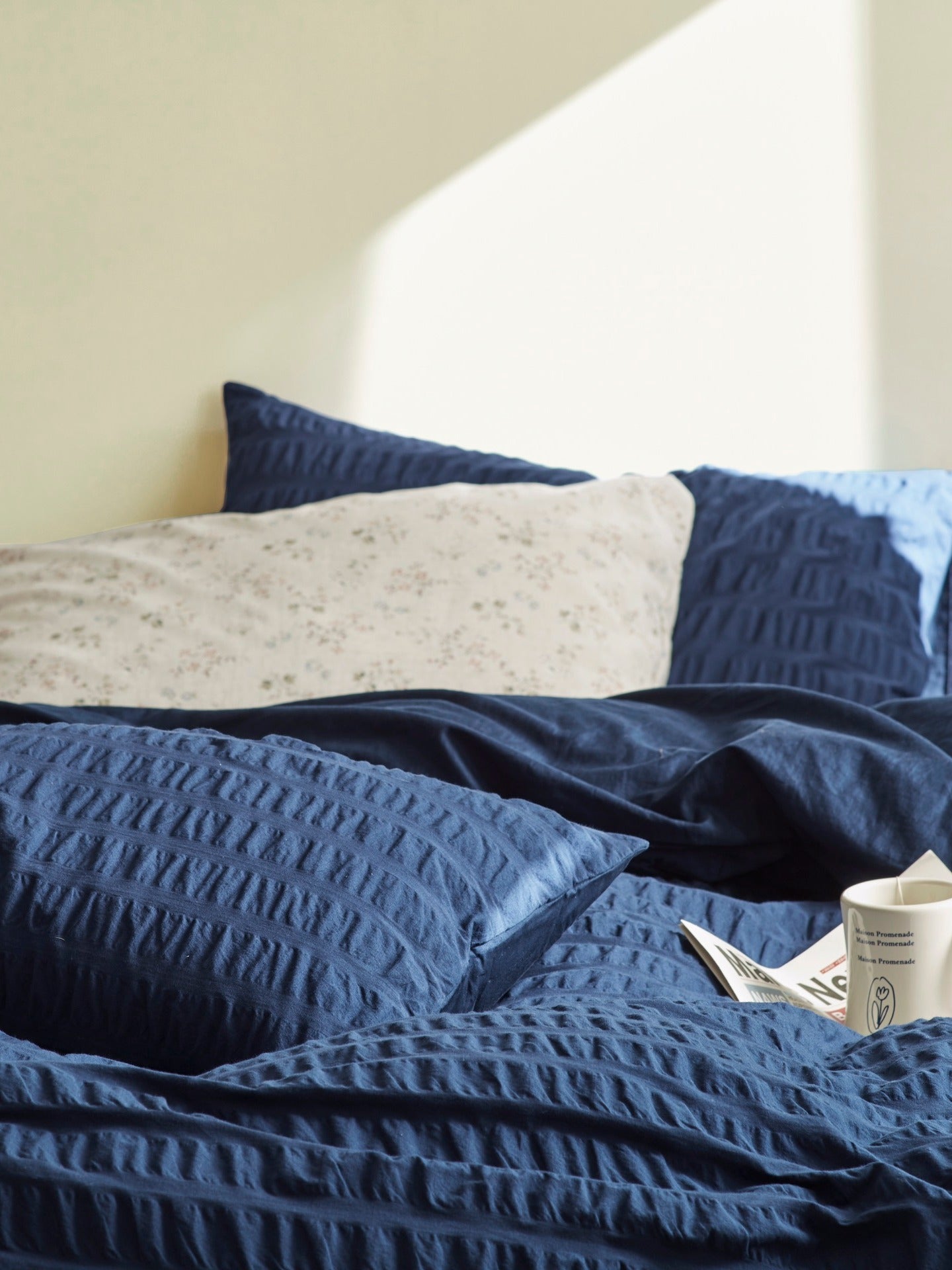 Midnight Tide Cotton Seersucker Bedding Set original reference image 4