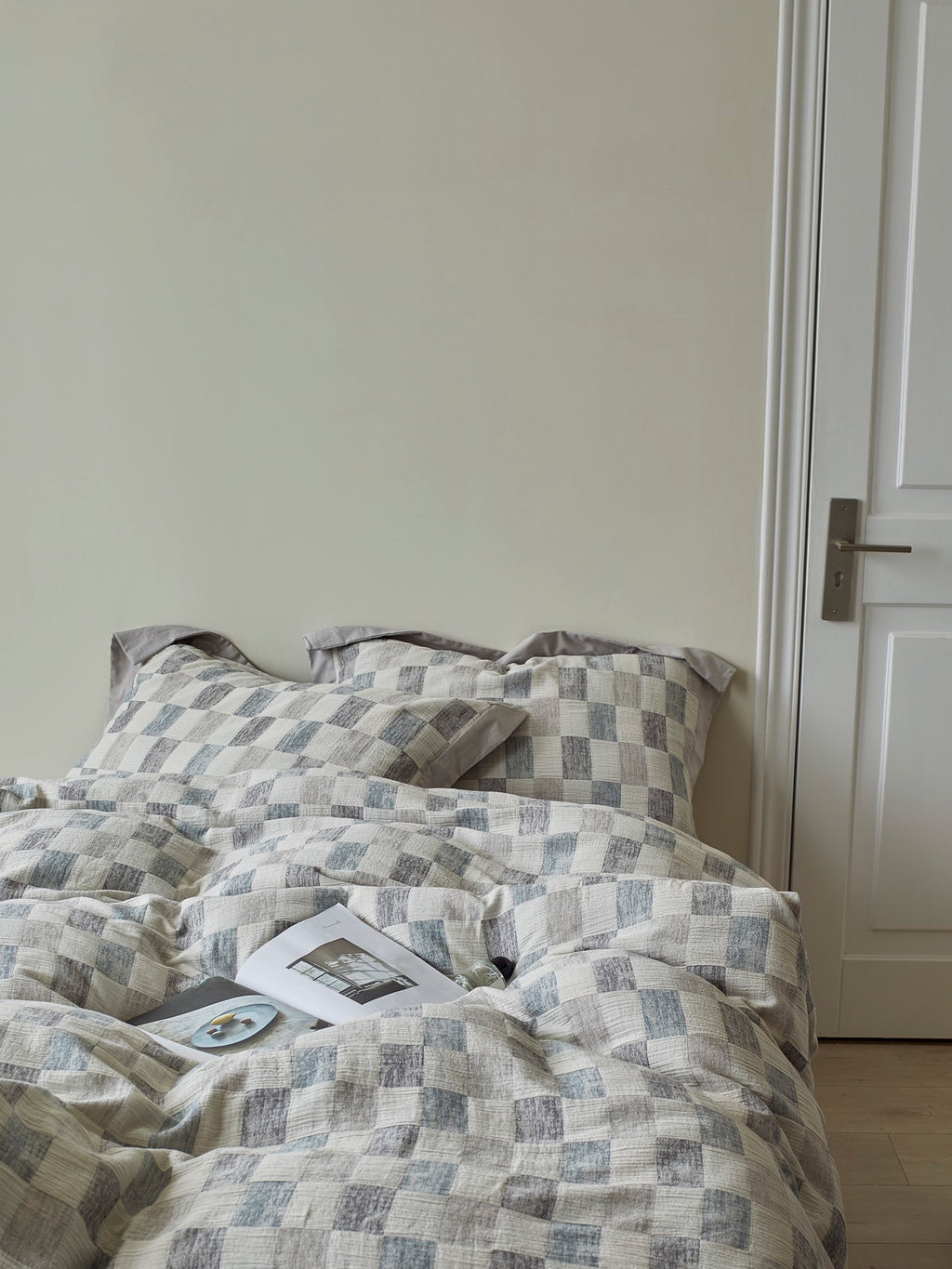 Mist Loft Check Jacquard Cotton Bedding Set original reference image 6