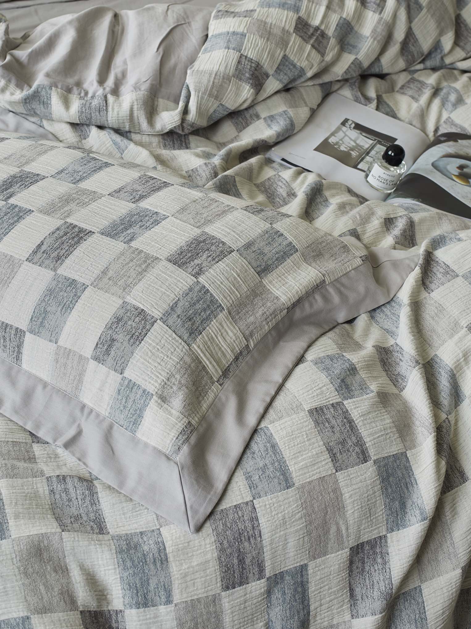 Mist Loft Check Jacquard Cotton Bedding Set original reference image 9