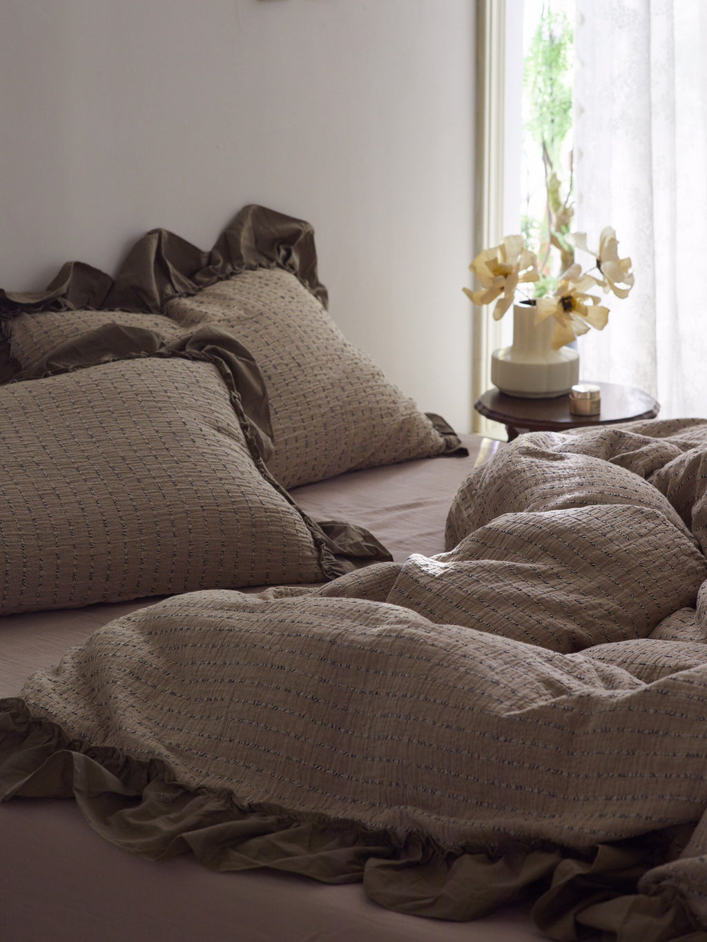 Mocha Ruffle Stripe Cotton Muslin Bedding Set original reference image 5