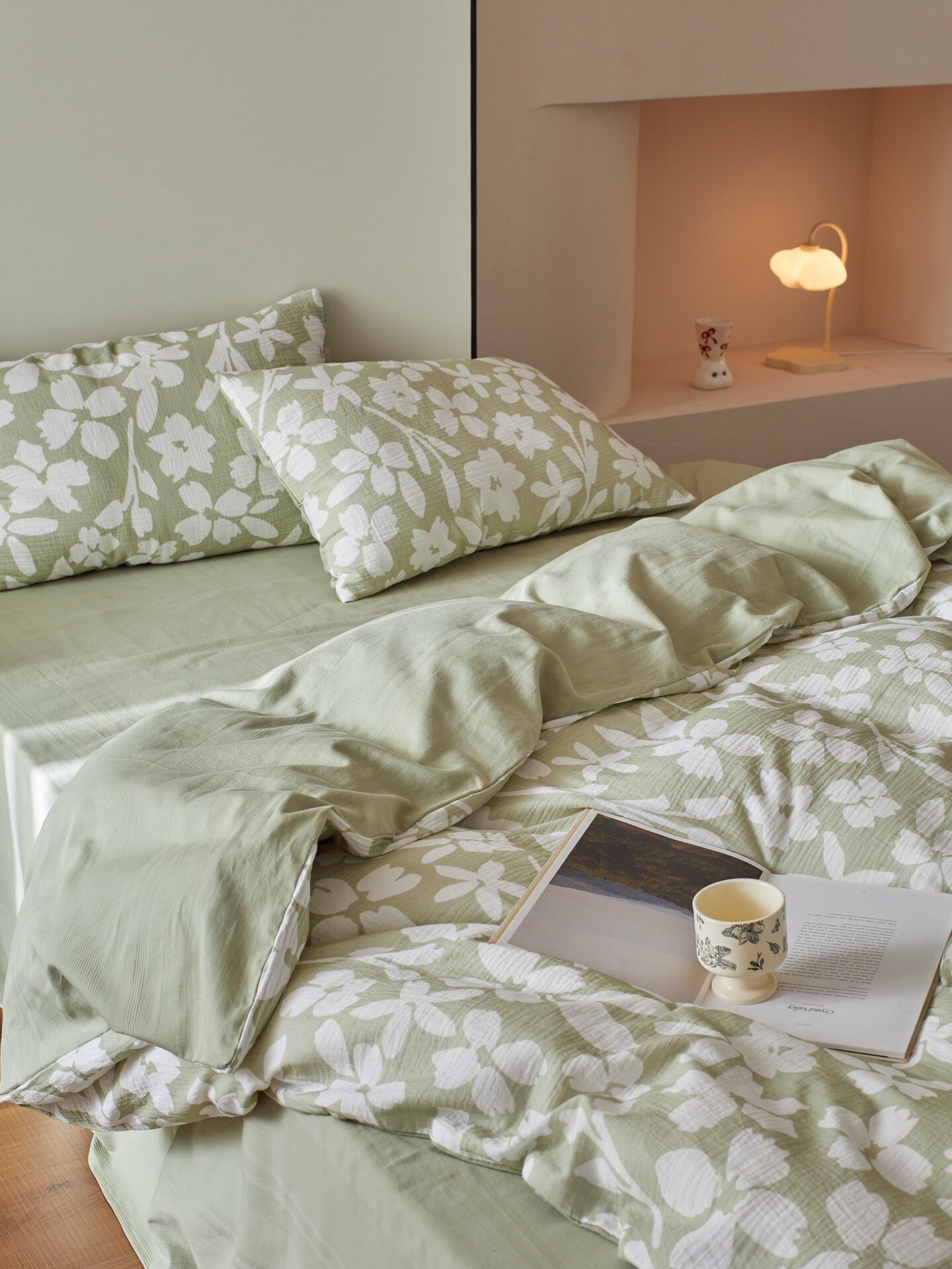 Sage Blossom Cotton Muslin Jacquard Bedding Set original reference image 2