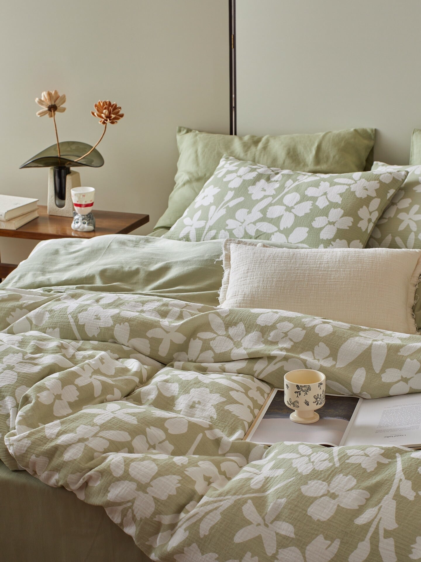 Sage Blossom Cotton Muslin Jacquard Bedding Set original reference image 8