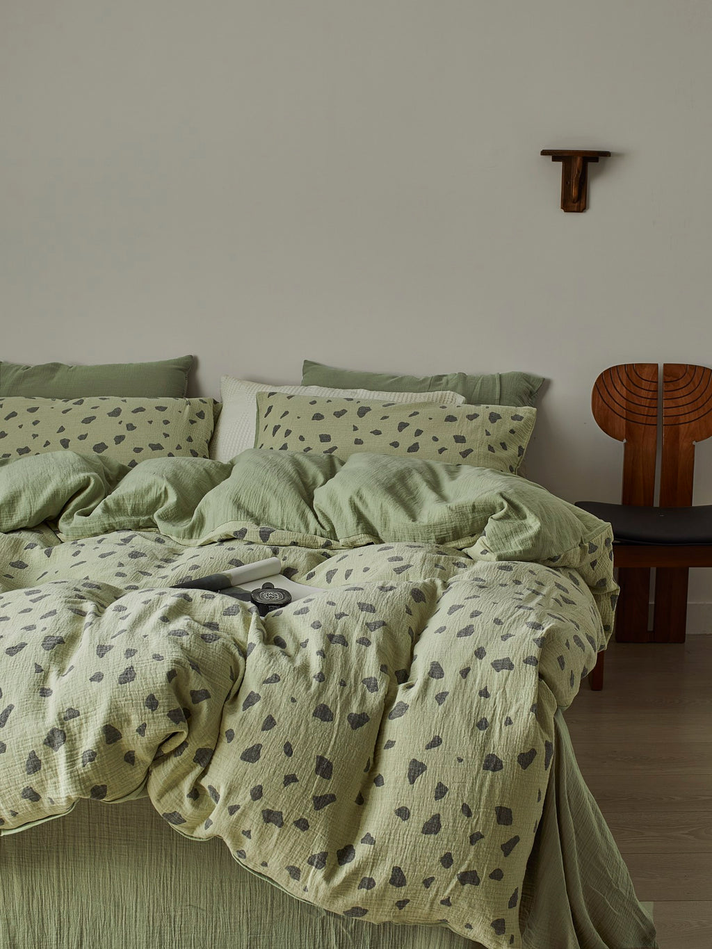 Sage Pebble Cotton Muslin Bedding Set original reference image 2