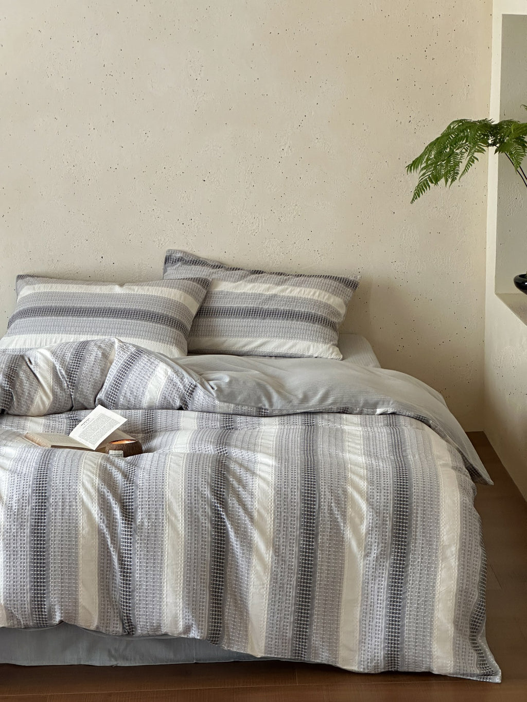 Silver Mist Jacquard Cotton Bedding Set original reference image 1
