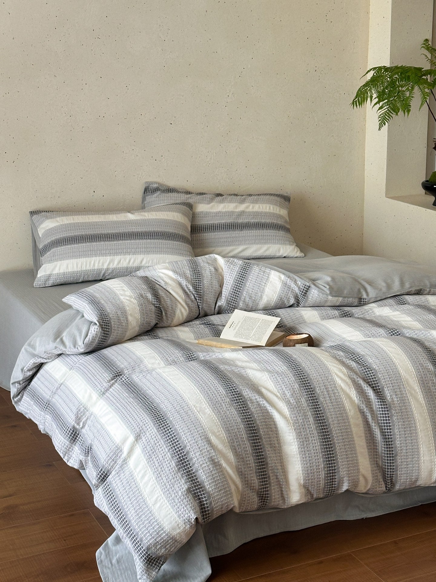 Silver Mist Jacquard Cotton Bedding Set original reference image 2