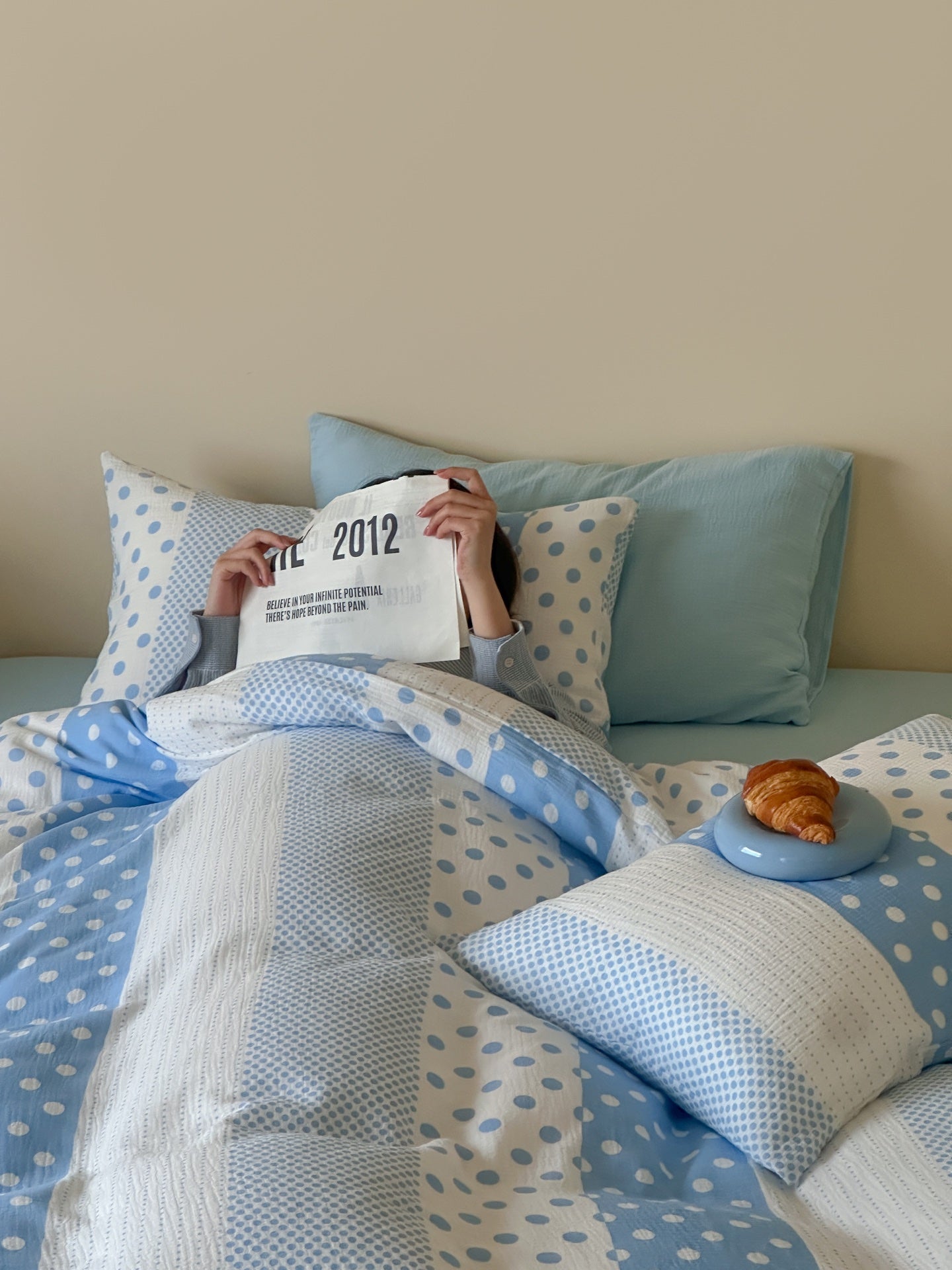 Sky Polka Dot Cotton Muslin Bedding Set original reference image 2