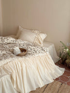 Willow Vine Embroidered Bedding Set original reference image 3