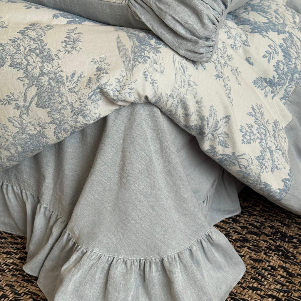Quiet Manor Toile Ruched Bedding Set