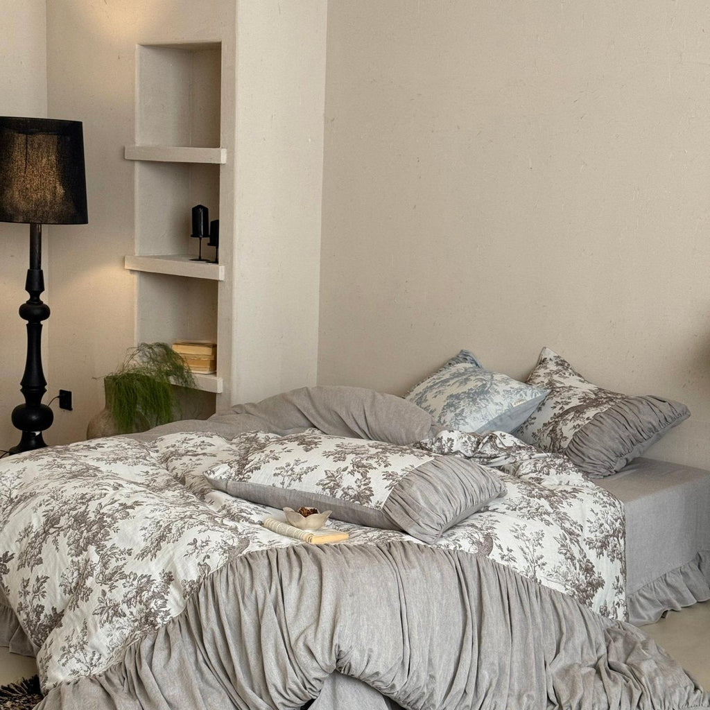 Heritage Meadow Toile Ruched Bedding Set