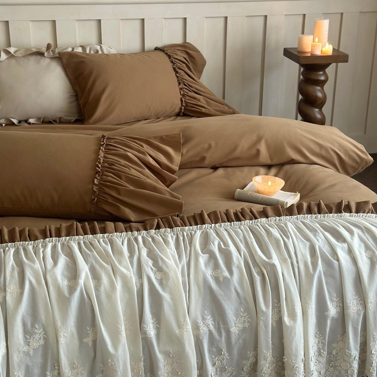 Earth-Tone Brushed Sateen Lace Ruffle Bedding Set